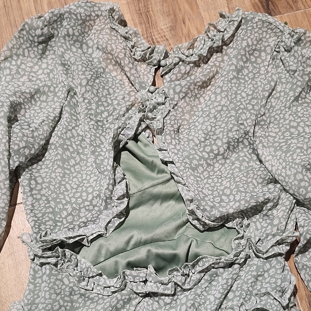 Green Floral Ruffle Dress - Picture 2 of 2